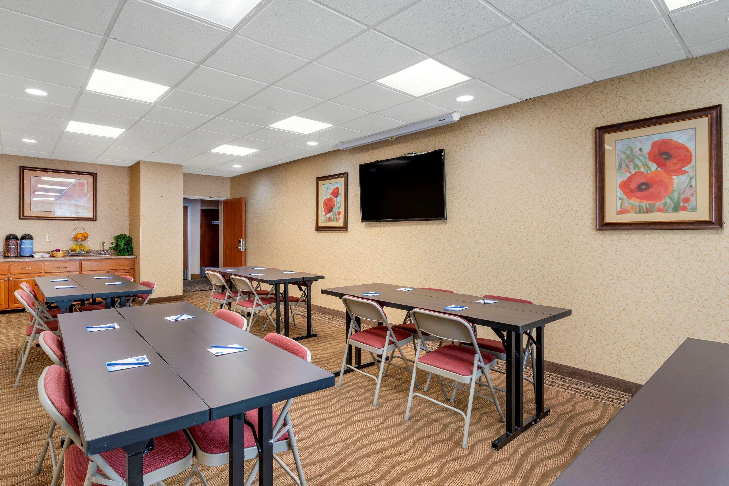 Comfort Suites Eugene Dış mekan fotoğraf
