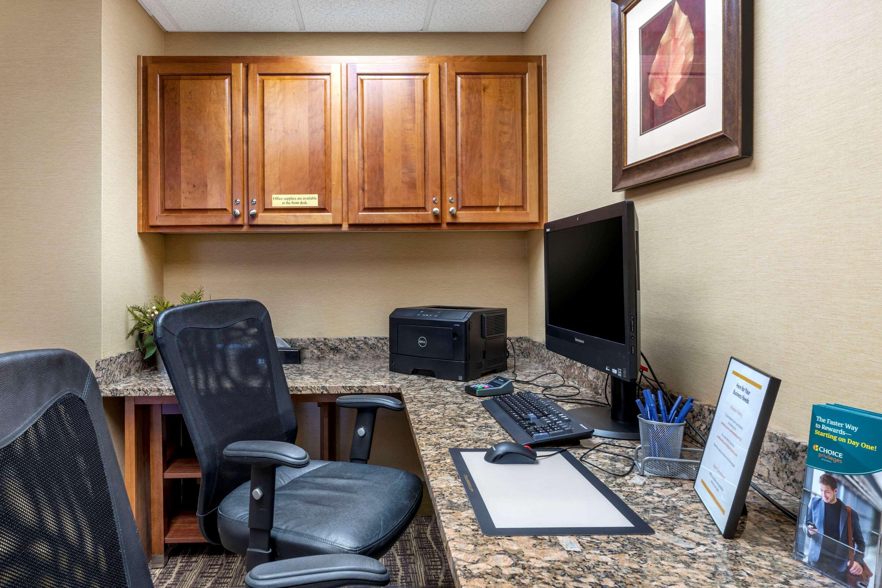 Comfort Suites Eugene Dış mekan fotoğraf